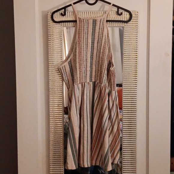 Torrid Smocked Tunic in Cream and Green - Picture 6 of 6